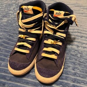 Nike High-Top Sneakers in Navy, Cream and Gold Accents